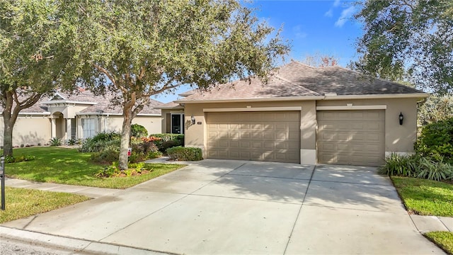 single story home with a front lawn