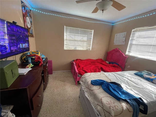 bedroom with ceiling fan