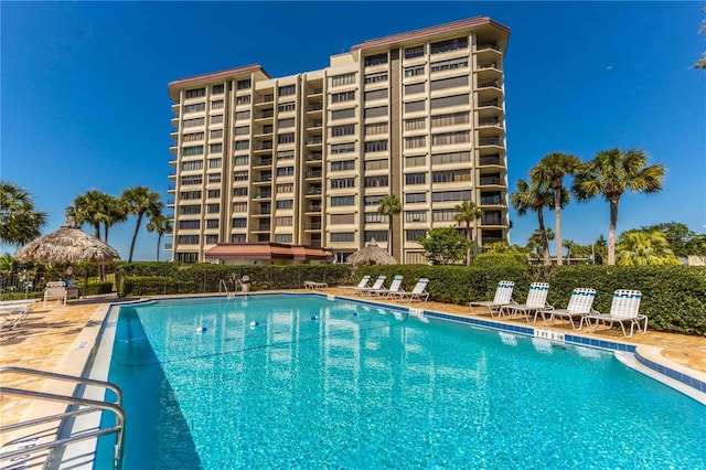736 Island Way Unit 606, Clearwater Beach, FL 33767 - community pool with a patio area