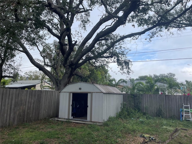 view of outdoor structure