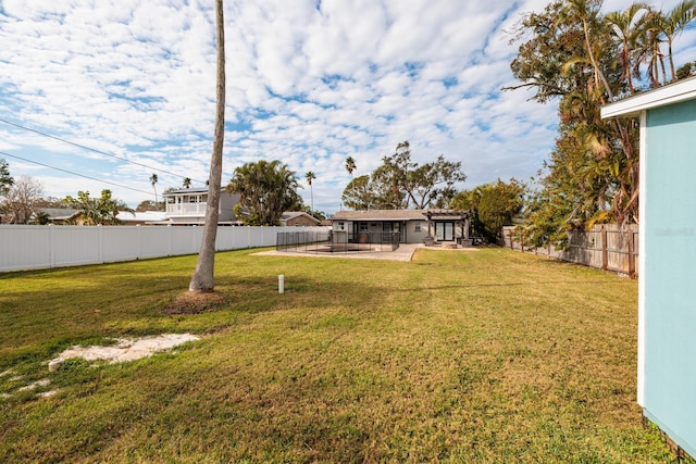 view of yard featuring a patio