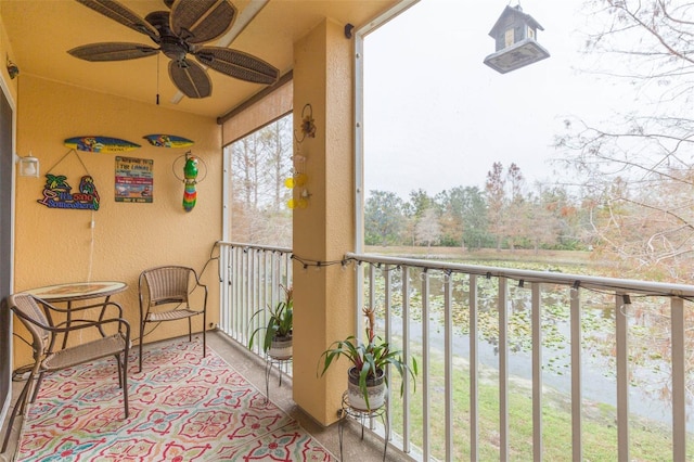 balcony featuring ceiling fan