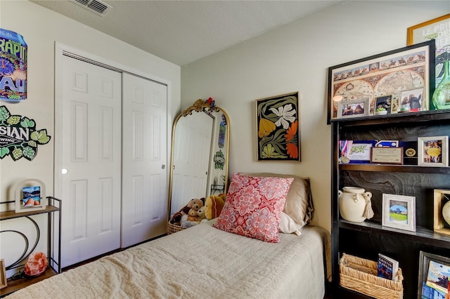 bedroom with a closet