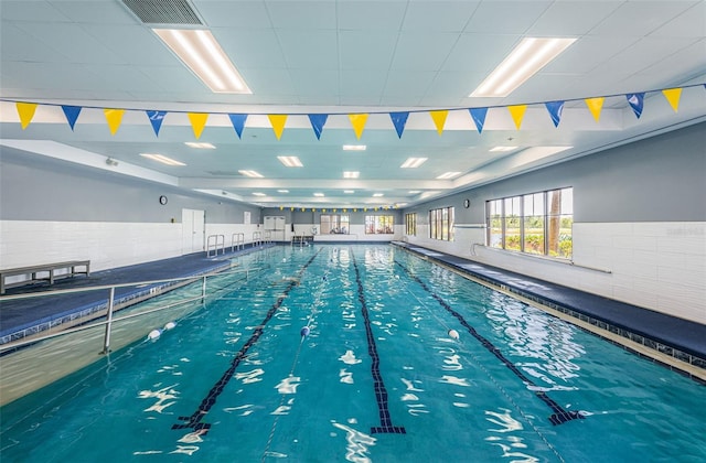 view of swimming pool