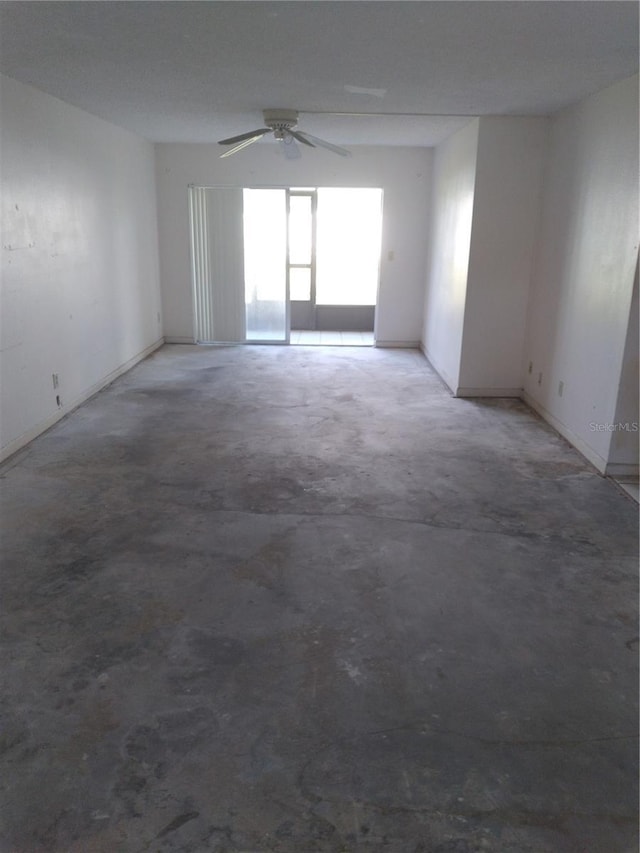 empty room with ceiling fan