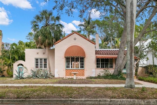 view of mediterranean / spanish-style home