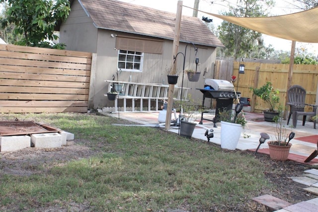 view of yard with a patio