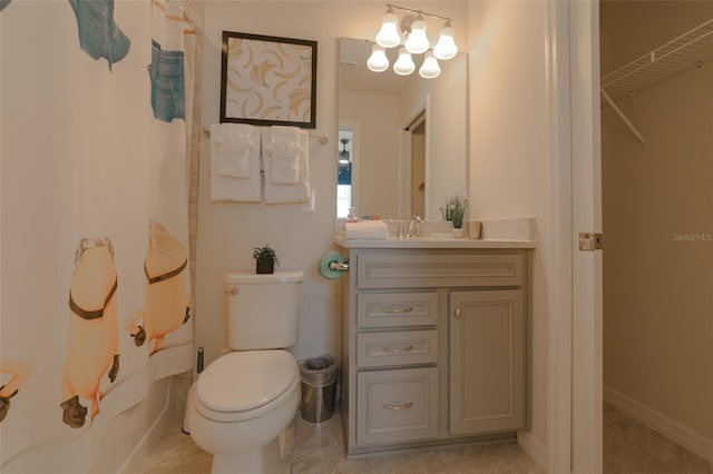 1166 Aloha Blvd, Davenport, FL 33897 - full bath featuring vanity, curtained shower, and a walk in closet