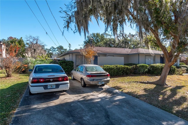 view of front of home with a front yard