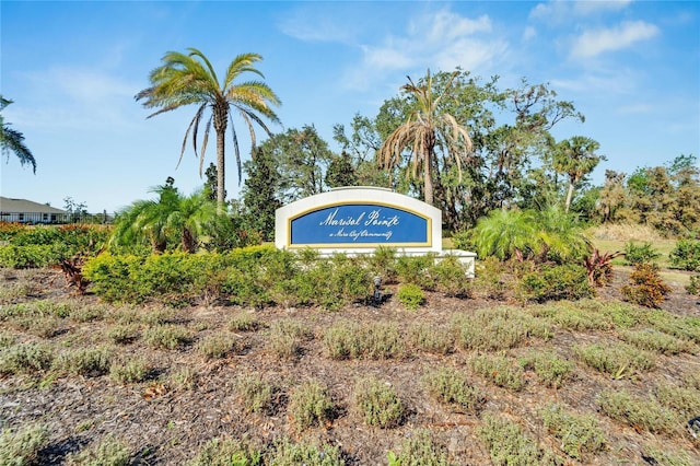 view of community / neighborhood sign