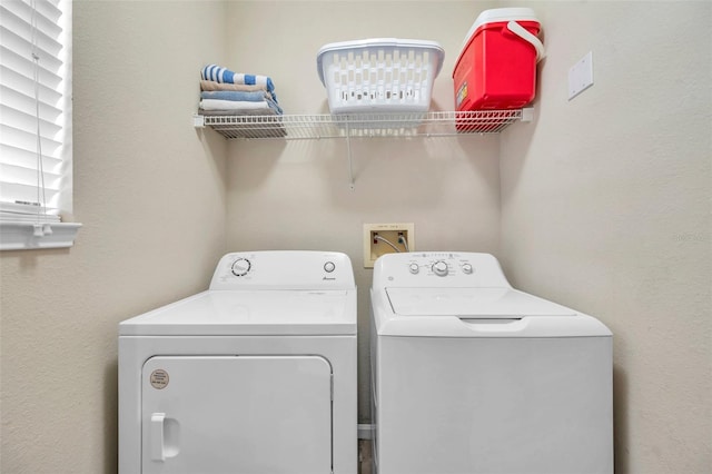 laundry area featuring washer and clothes dryer