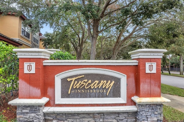 view of community / neighborhood sign