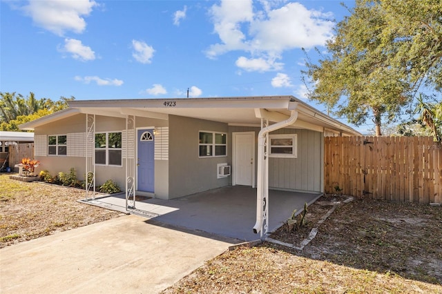 view of front of house