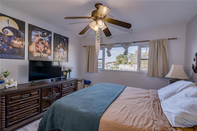 bedroom featuring ceiling fan