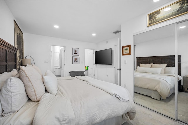 bedroom with a closet