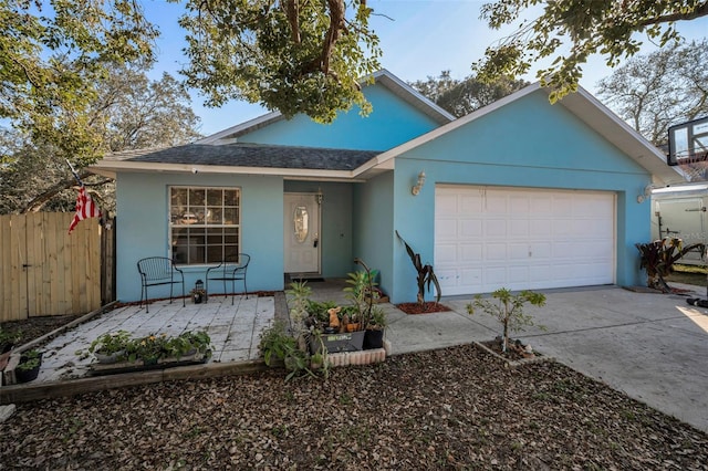 view of front facade featuring a garage