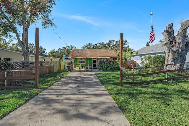 view of front of house with a front lawn