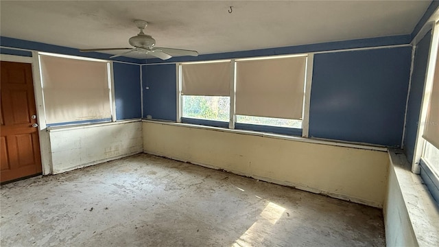 empty room with ceiling fan