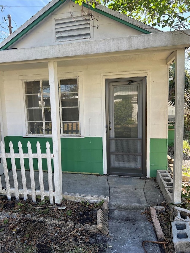 view of property entrance