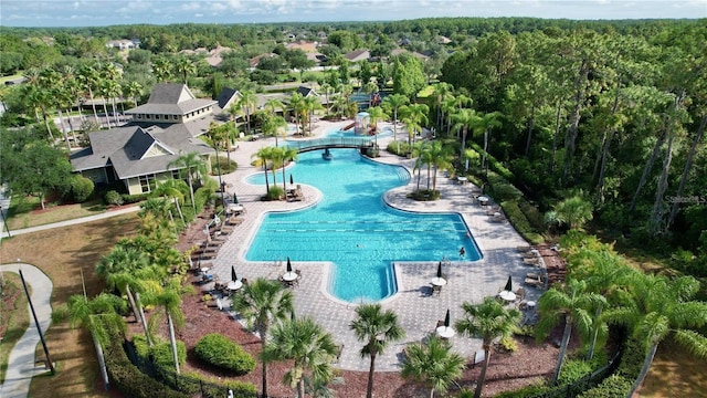 view of swimming pool