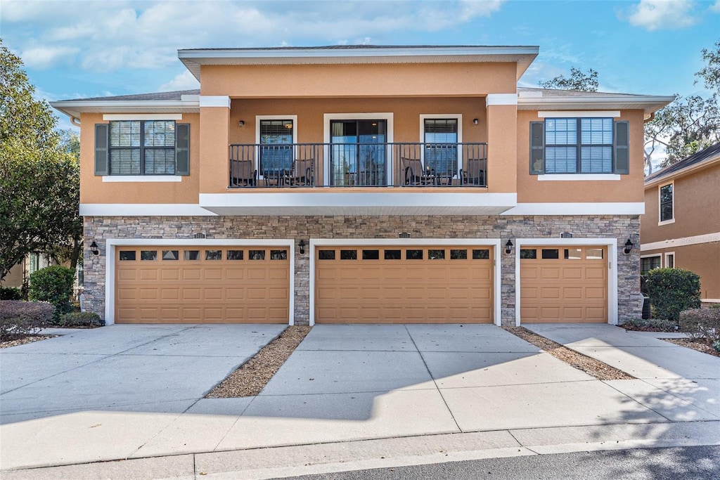 view of front of house featuring a garage