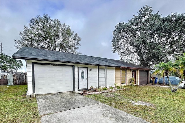 ranch-style home with a front yard