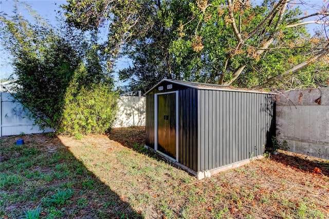 view of outbuilding