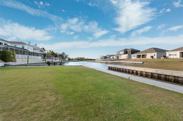 view of yard featuring a water view