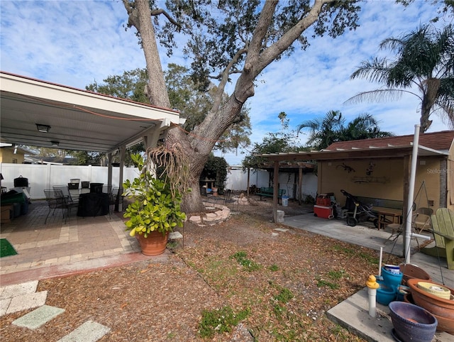 view of yard featuring a patio