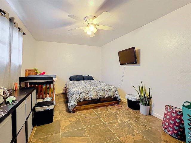 bedroom featuring ceiling fan