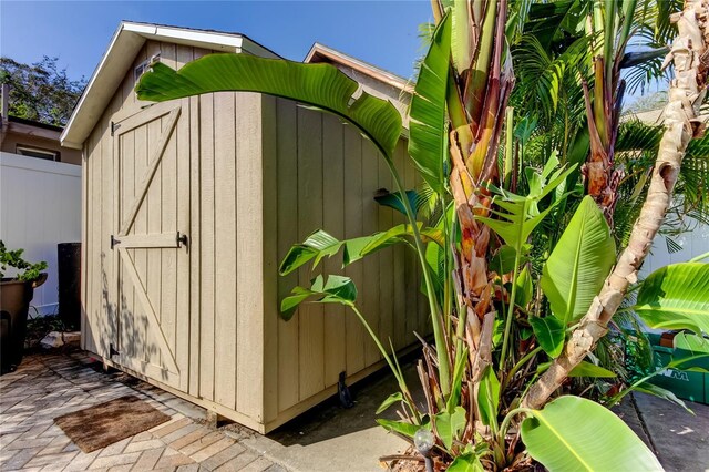 view of outbuilding