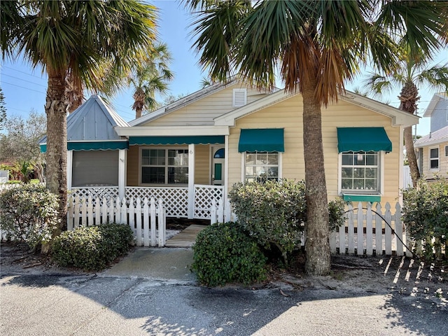 view of front of house with a porch