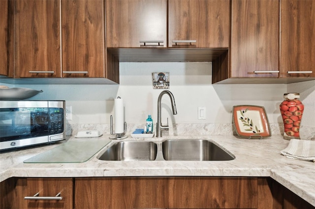 kitchen featuring sink