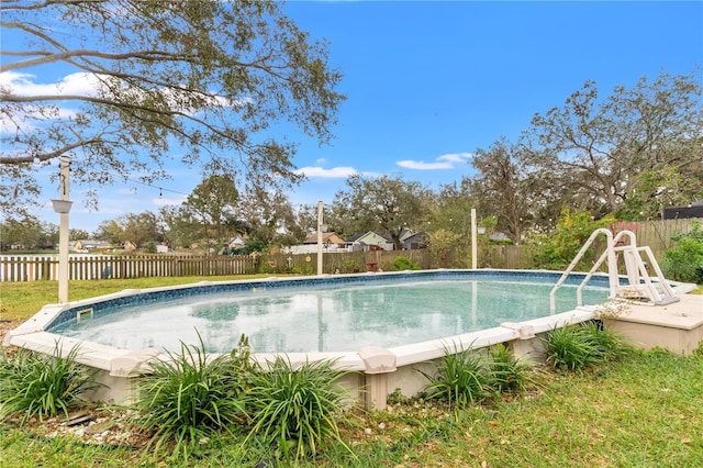 view of swimming pool