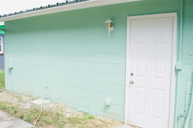 view of doorway to property