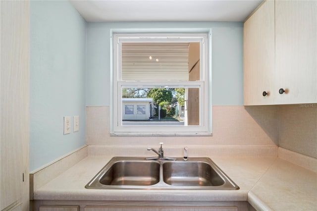 kitchen featuring sink