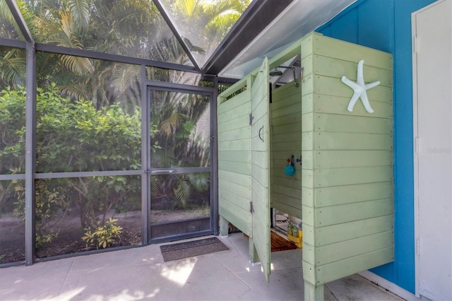 view of unfurnished sunroom