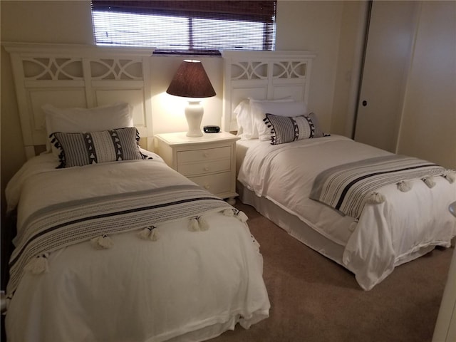 bedroom with carpet flooring