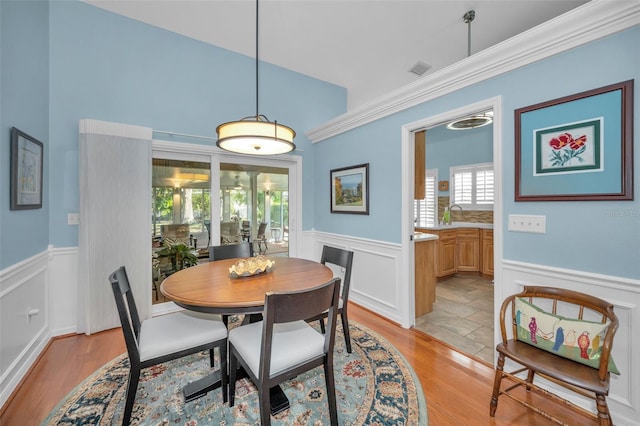 dining room featuring light hardwood / wood-style flooring