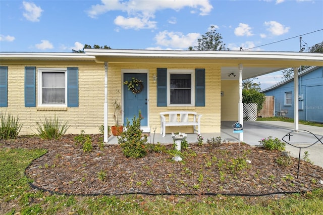 view of front of house featuring a porch