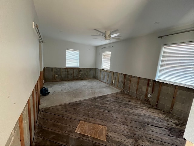 spare room with ceiling fan