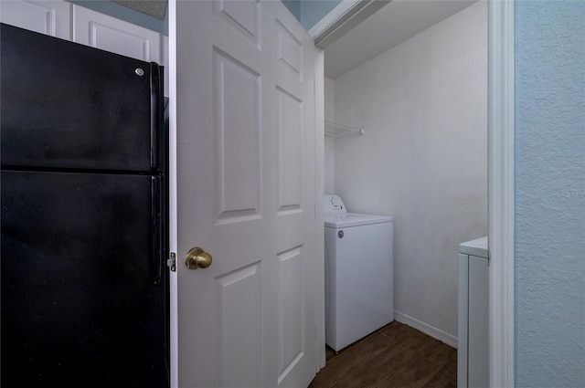 laundry area with washer / clothes dryer and dark hardwood / wood-style floors