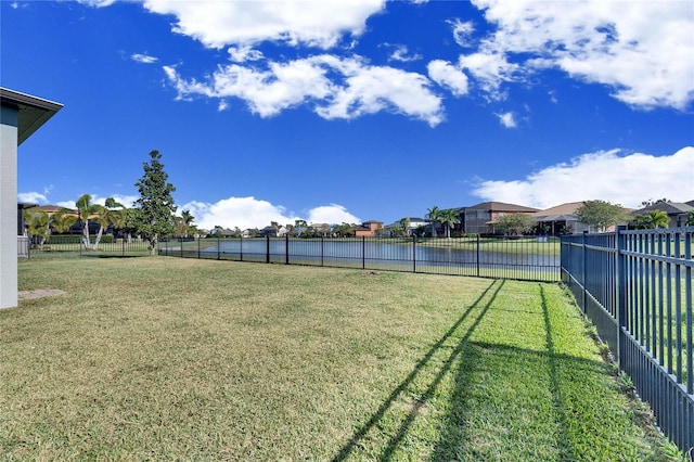 view of yard featuring a water view