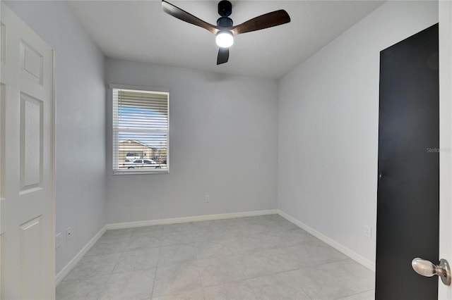 empty room with ceiling fan