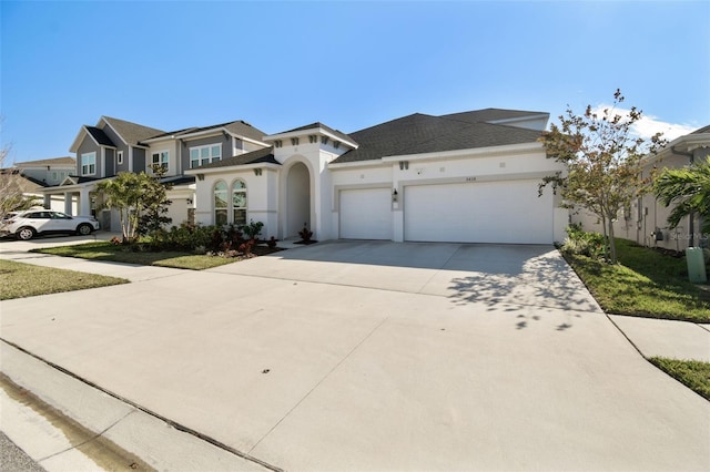 view of front facade featuring a garage