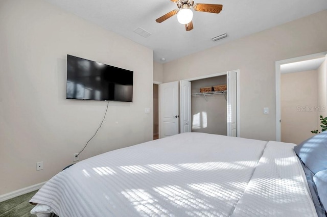 bedroom with carpet flooring, ceiling fan, and a closet