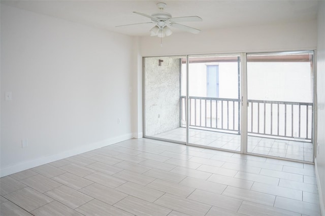 empty room with ceiling fan