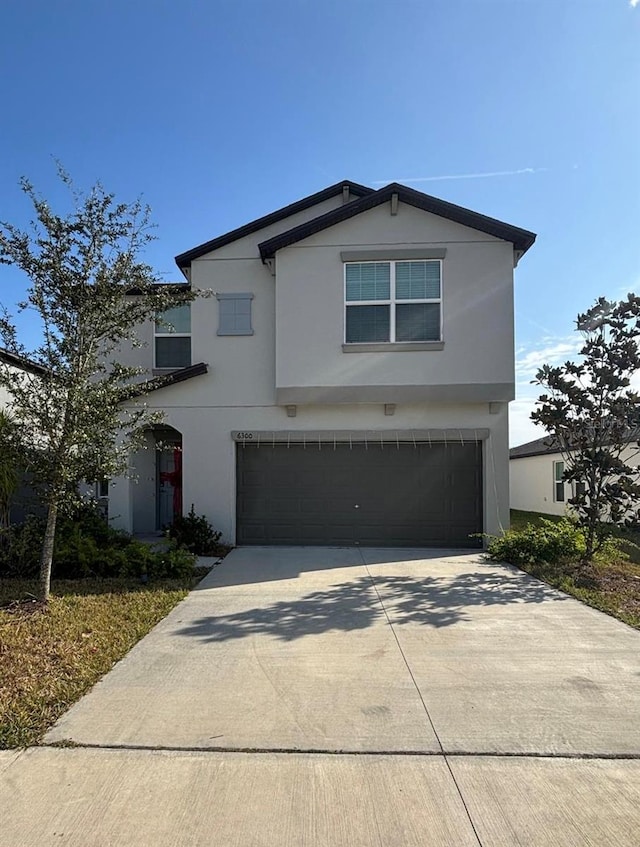 view of front property featuring a garage