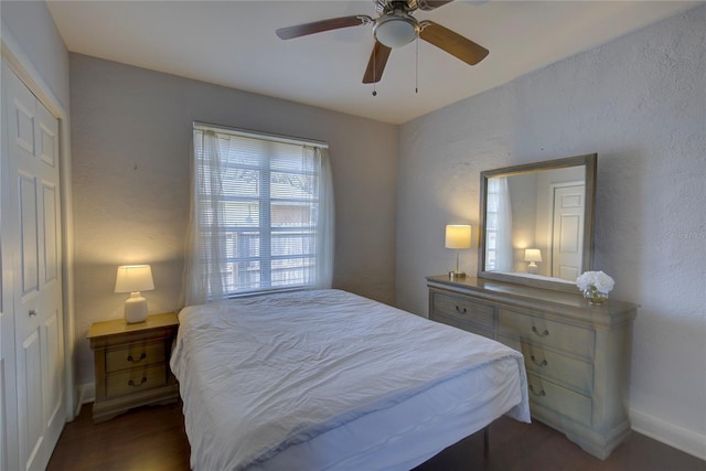 bedroom featuring ceiling fan