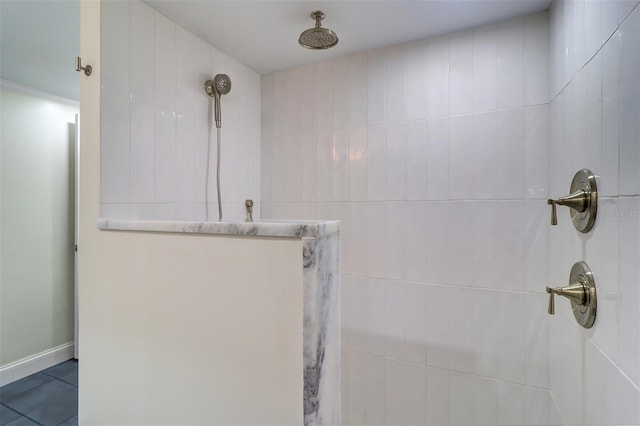 bathroom featuring tiled shower